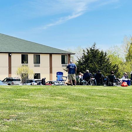 Pinckneyville Inn And Suites Dış mekan fotoğraf