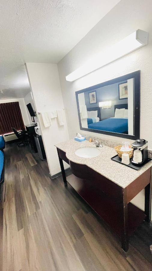 Pinckneyville Inn And Suites Dış mekan fotoğraf