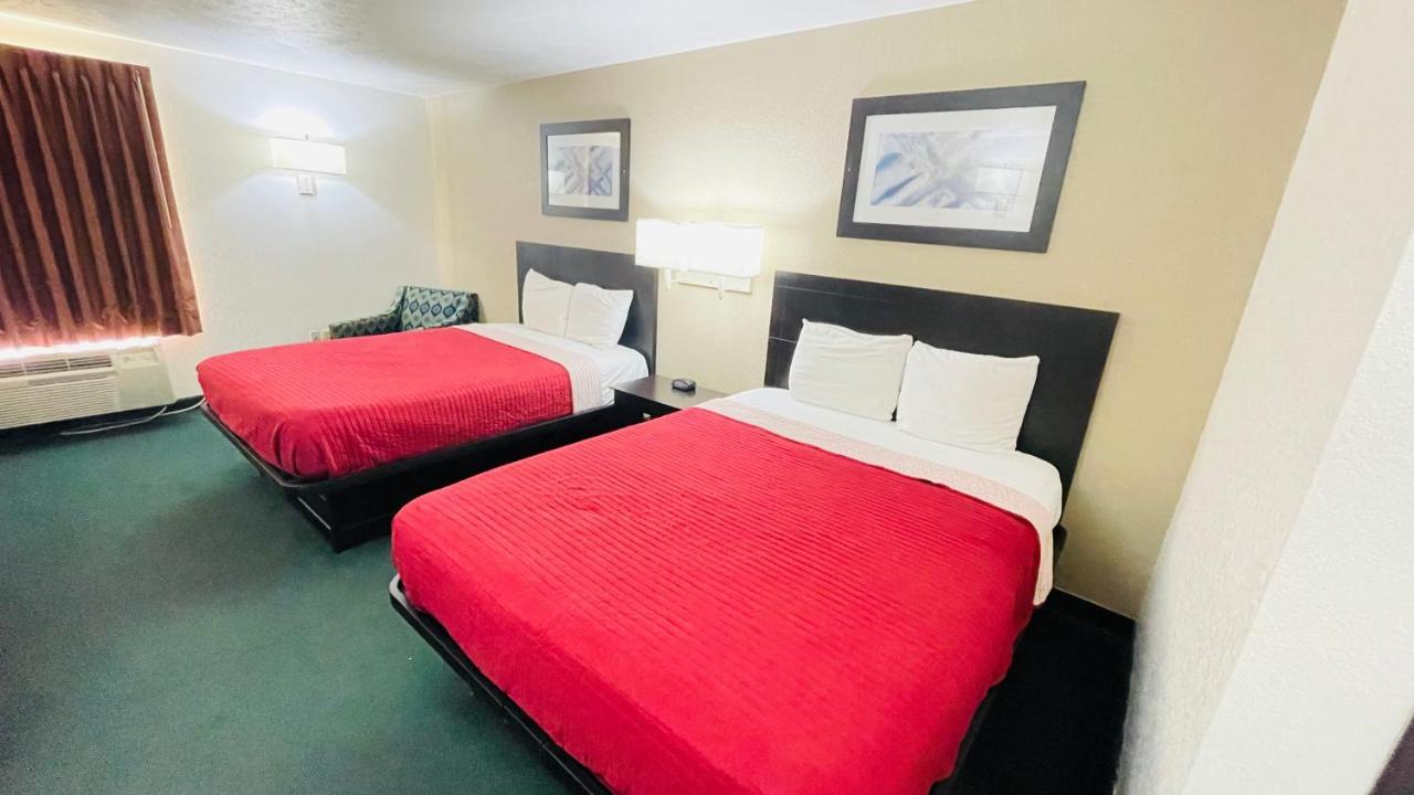 Pinckneyville Inn And Suites Dış mekan fotoğraf